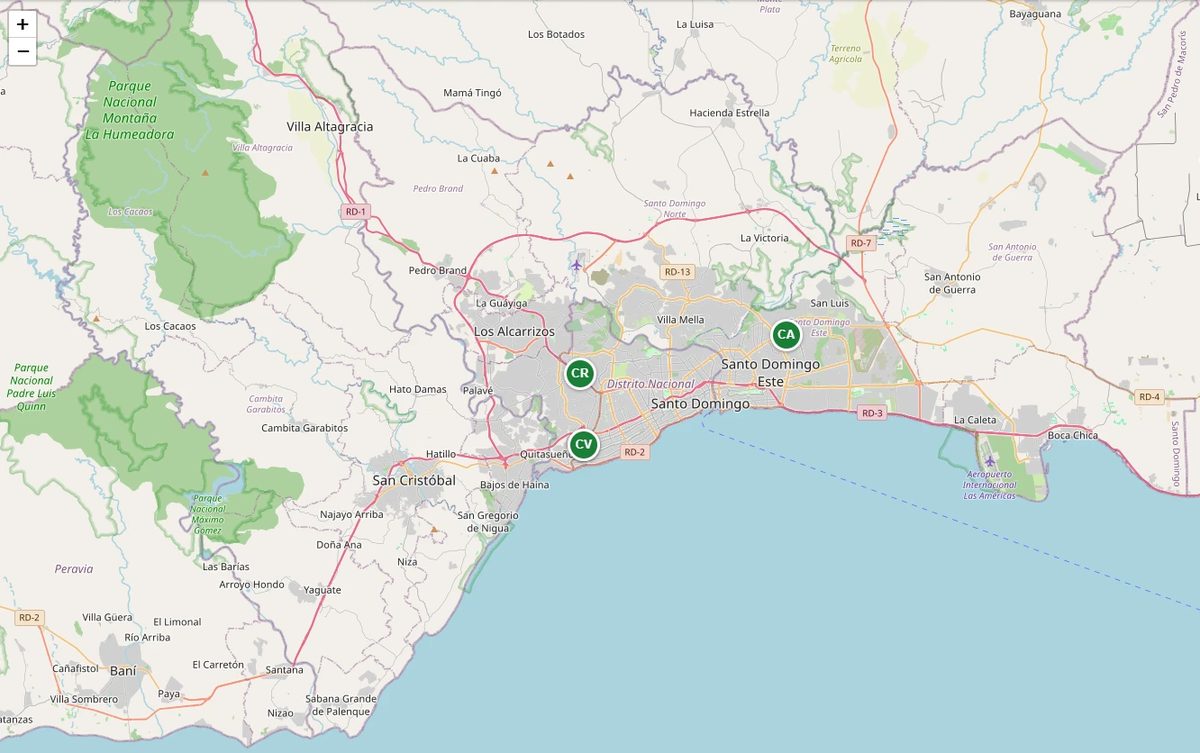 Mapa de Santo Domingo con la posición de tres colaboradores